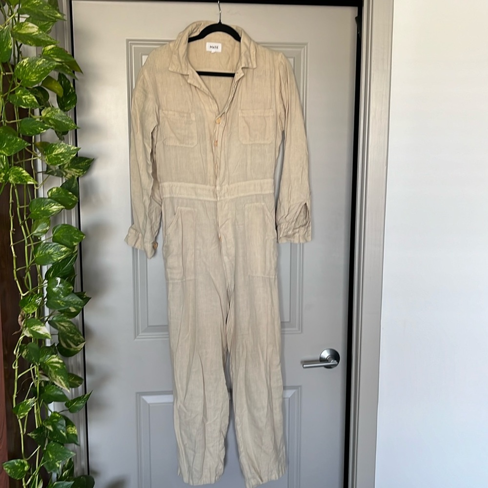 Mate the Label long sleeve jumpsuit, size M, beige color, good condition.